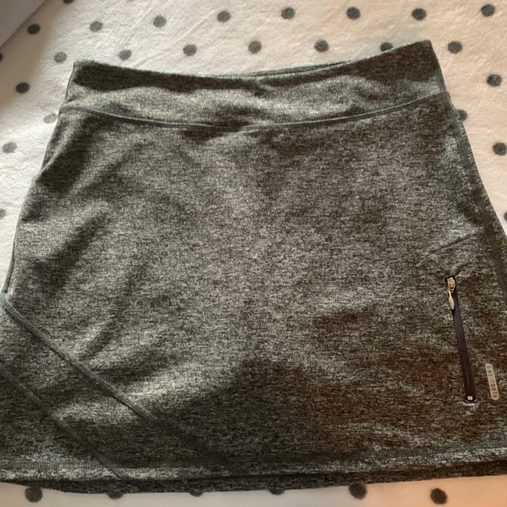 ONE TOOTH Zipper Pocket Skort